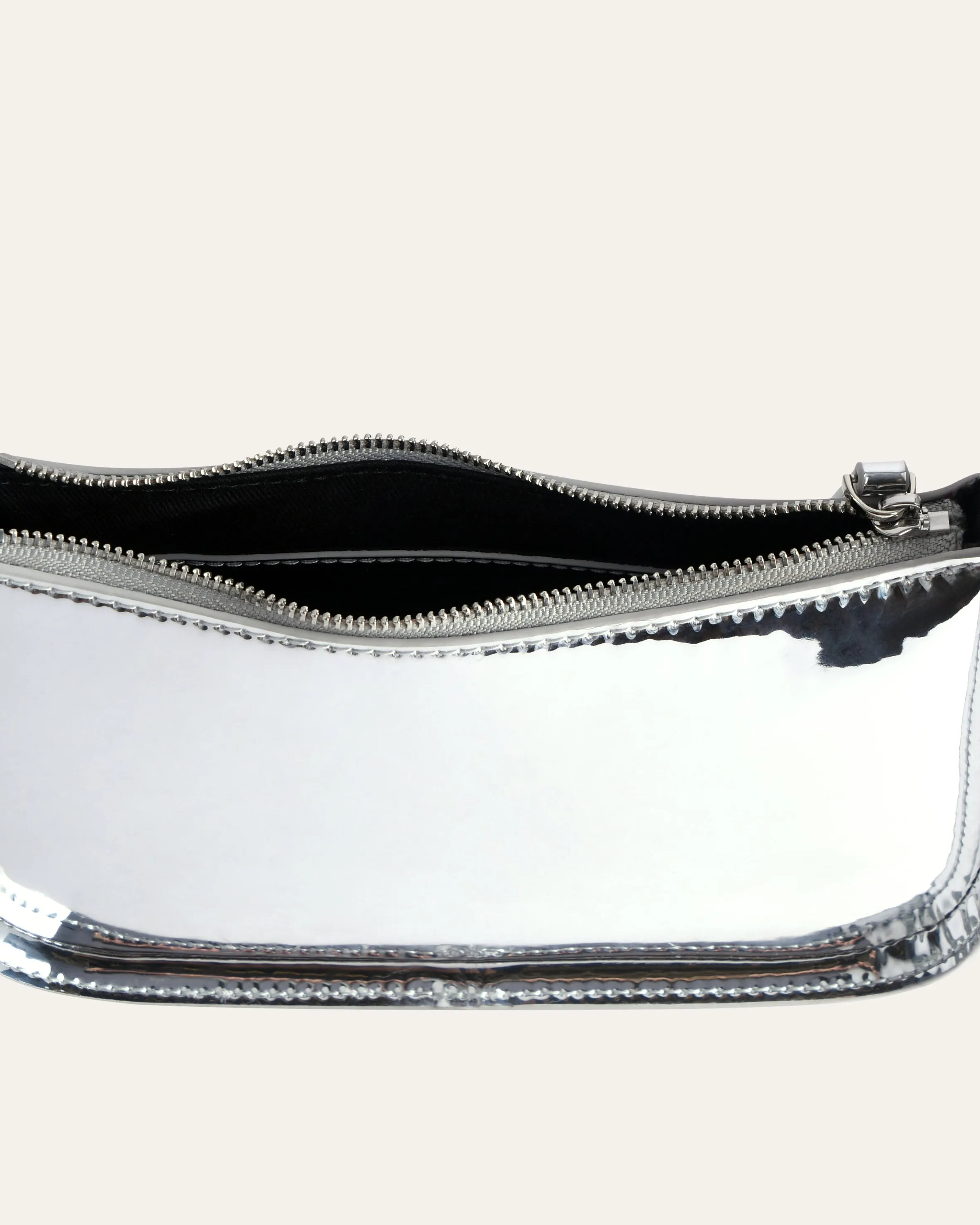 SCOUT SHOULDER BAG SILVER LEATHER