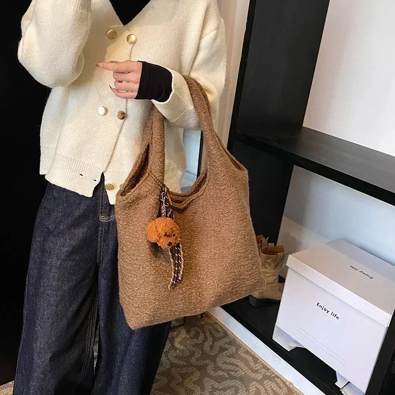 Sohiwoo Solid Color Woolen Buckle Winter Shoulder Bag 2024 Hot Selling Simple Fashion Autumn Handbag Soft Versatile Trendy Tote Bag